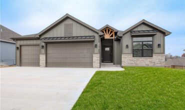 2316 Larkspur Lane, Kearney, MO 64060