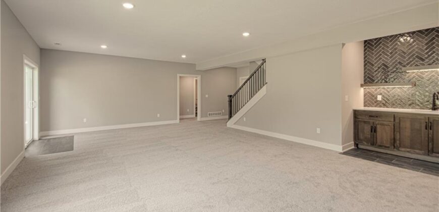4855 NW Martin Street, Riverside, MO 64150