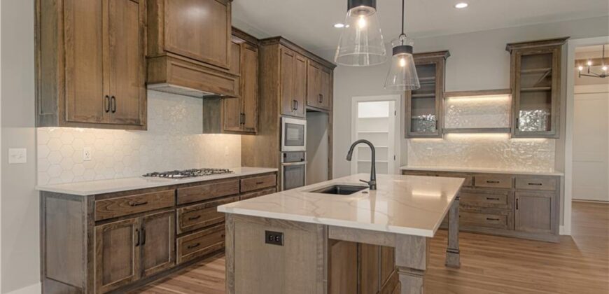 4855 NW Martin Street, Riverside, MO 64150