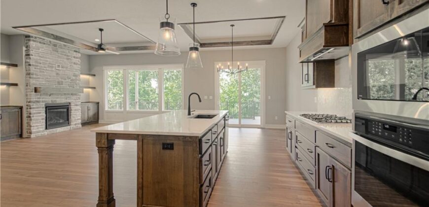 4855 NW Martin Street, Riverside, MO 64150