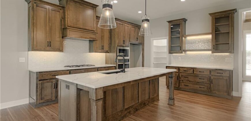 4855 NW Martin Street, Riverside, MO 64150