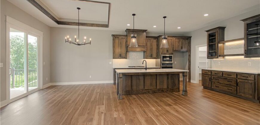 4855 NW Martin Street, Riverside, MO 64150