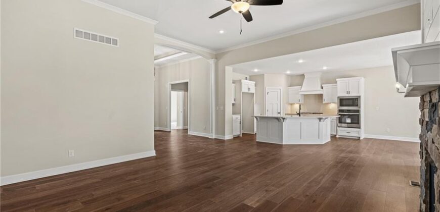 6934 NE 102nd Street, Kansas City, MO 64156