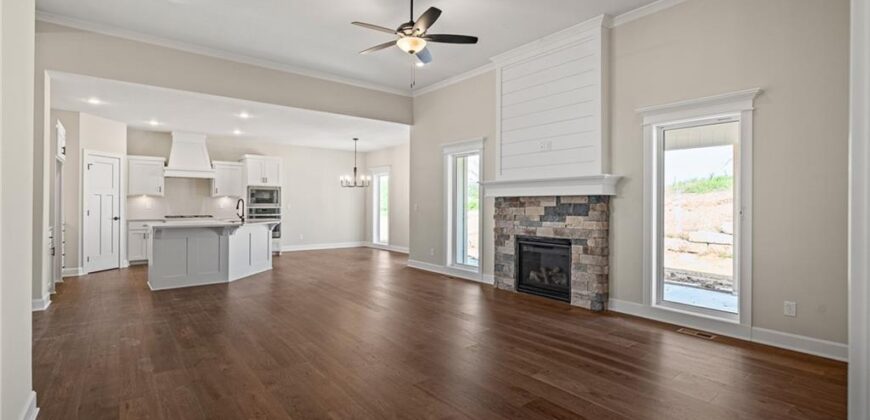 6934 NE 102nd Street, Kansas City, MO 64156