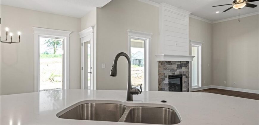 6934 NE 102nd Street, Kansas City, MO 64156