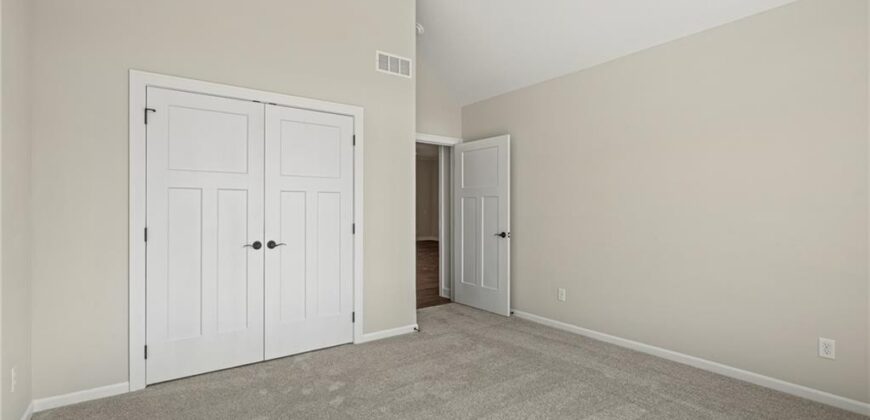 6934 NE 102nd Street, Kansas City, MO 64156