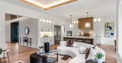 7470 NW Fawn Avenue, Parkville, MO 64152