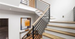 7470 NW Fawn Avenue, Parkville, MO 64152