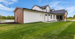 7470 NW Fawn Avenue, Parkville, MO 64152