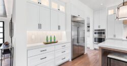 7470 NW Fawn Avenue, Parkville, MO 64152