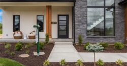 7470 NW Fawn Avenue, Parkville, MO 64152
