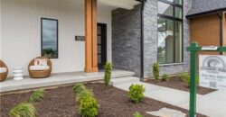 7470 NW Fawn Avenue, Parkville, MO 64152