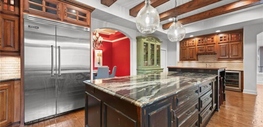 6930 NW WHITE PINE Circle, Parkville, MO 64152