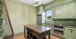 6930 NW WHITE PINE Circle, Parkville, MO 64152