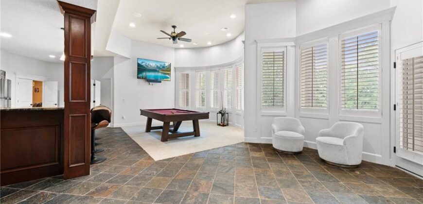 6930 NW WHITE PINE Circle, Parkville, MO 64152