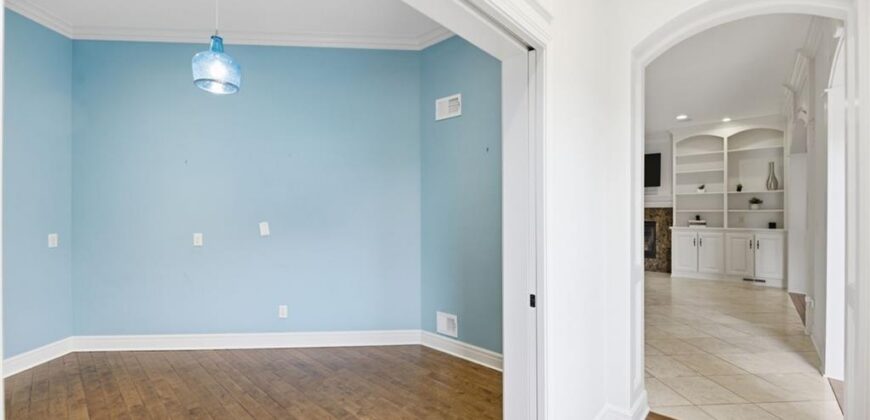 6930 NW WHITE PINE Circle, Parkville, MO 64152