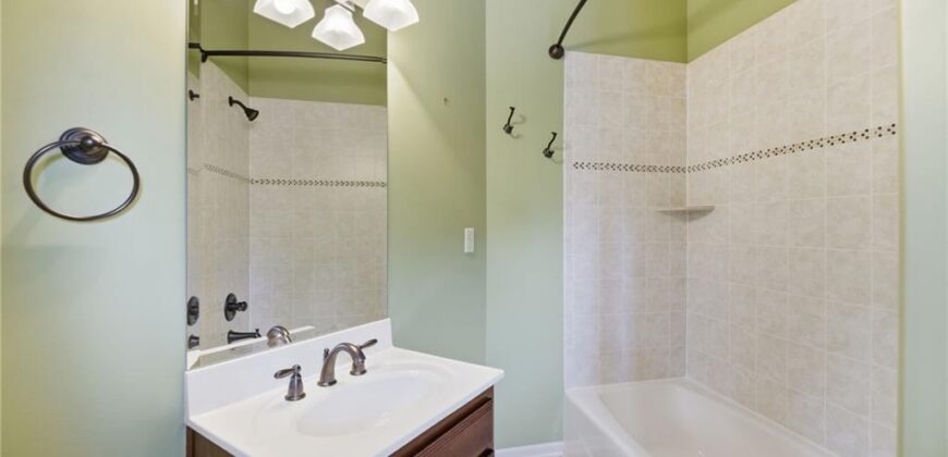 6930 NW WHITE PINE Circle, Parkville, MO 64152