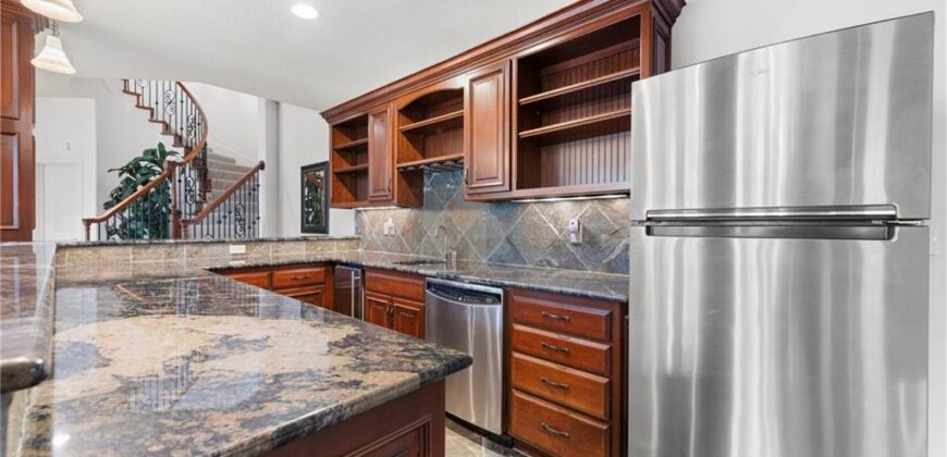 6930 NW WHITE PINE Circle, Parkville, MO 64152