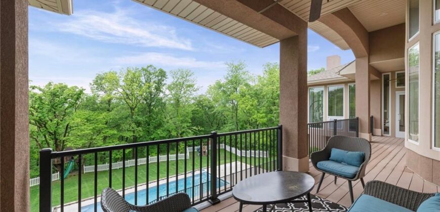6930 NW WHITE PINE Circle, Parkville, MO 64152