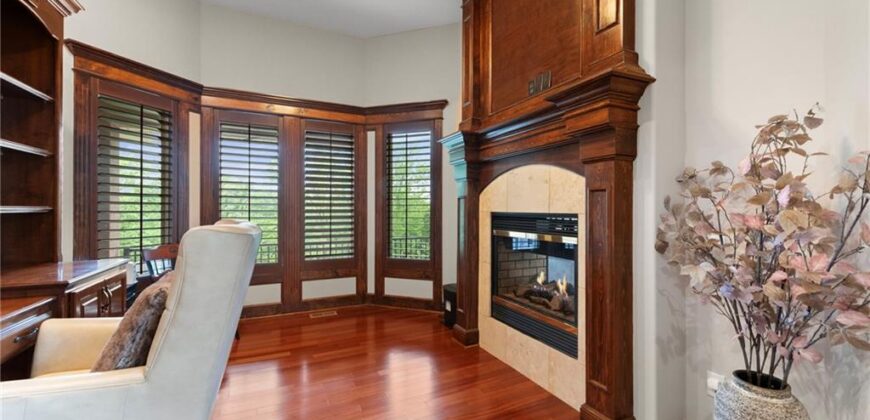 6930 NW WHITE PINE Circle, Parkville, MO 64152