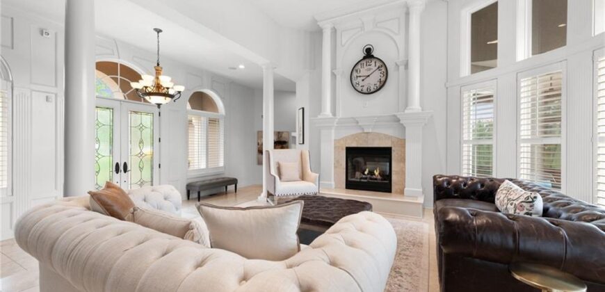 6930 NW WHITE PINE Circle, Parkville, MO 64152
