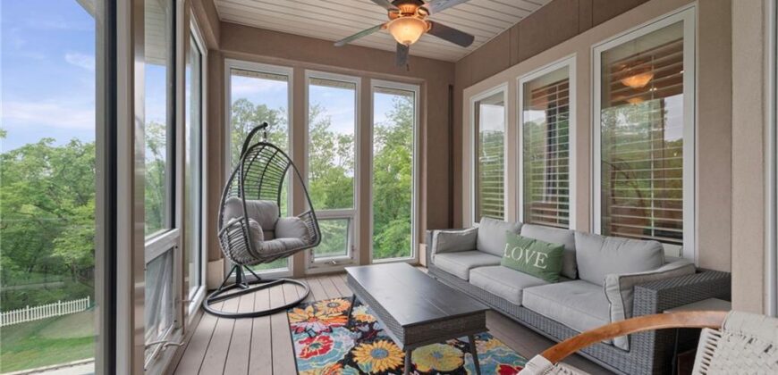 6930 NW WHITE PINE Circle, Parkville, MO 64152