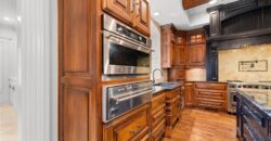 6930 NW WHITE PINE Circle, Parkville, MO 64152