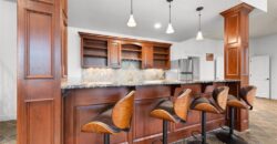 6930 NW WHITE PINE Circle, Parkville, MO 64152