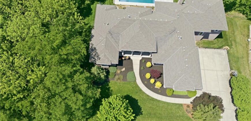 6930 NW WHITE PINE Circle, Parkville, MO 64152