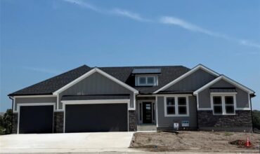 2351 Foxtail Drive, Kearney, MO 64060