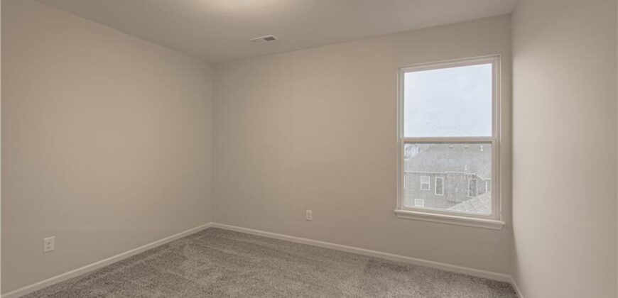 10153 N Brighton Avenue, Kansas City, MO 64156