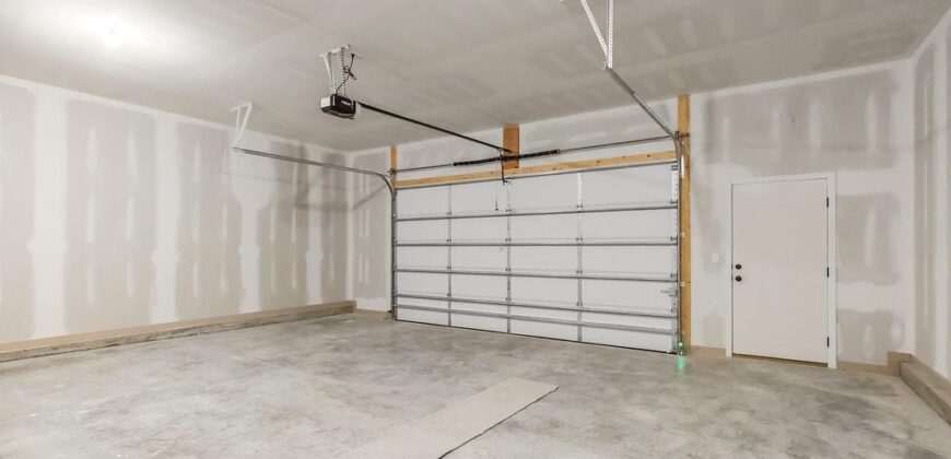 1600 Cottonwood Creek Avenue, Kearney, MO 64060