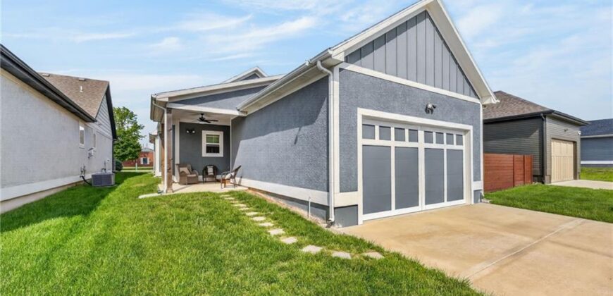 8125 N Farley Avenue, Kansas City, MO 64158
