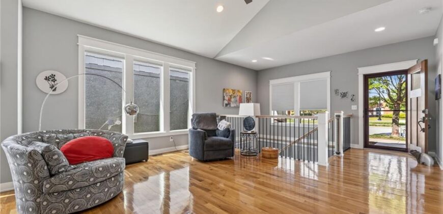8125 N Farley Avenue, Kansas City, MO 64158