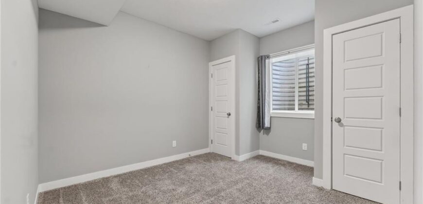 8125 N Farley Avenue, Kansas City, MO 64158