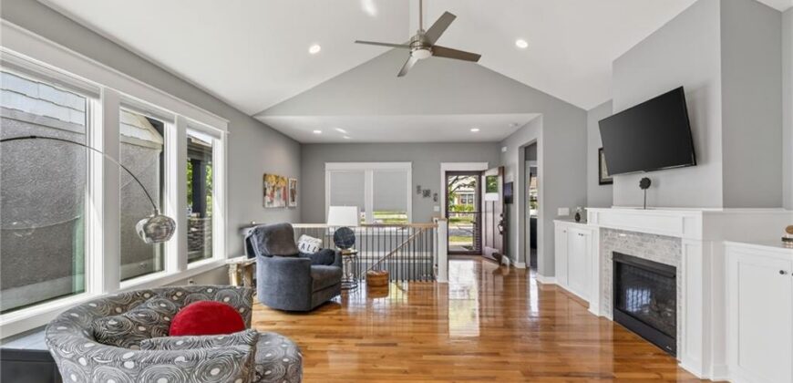 8125 N Farley Avenue, Kansas City, MO 64158