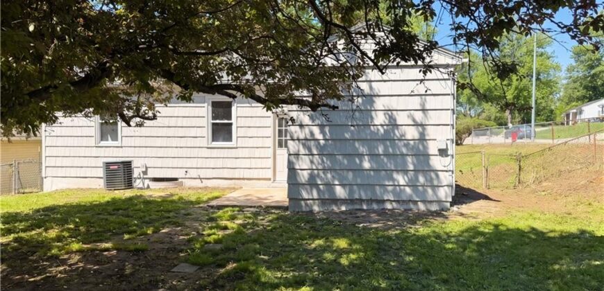 5333 N Euclid Avenue, Kansas City, MO 64118