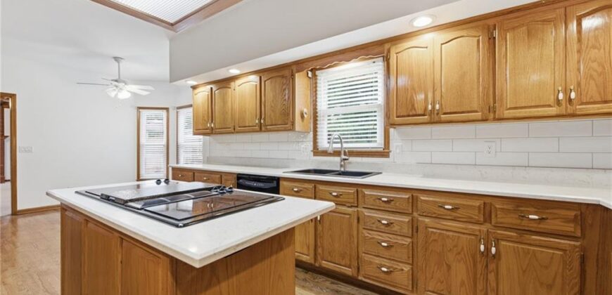7648 N Lucerne Court, Kansas City, MO 64151