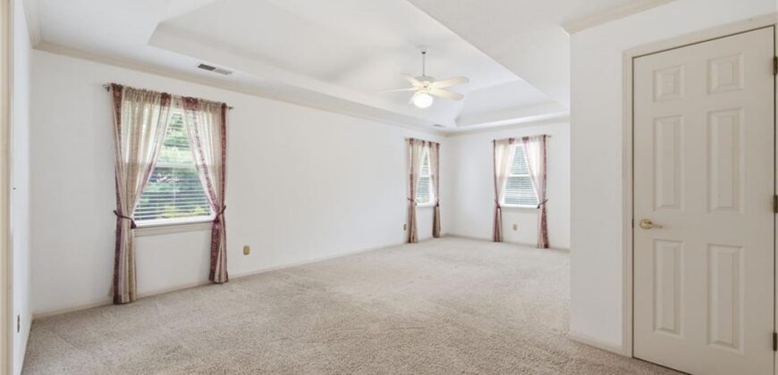 7648 N Lucerne Court, Kansas City, MO 64151