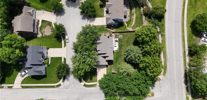 7648 N Lucerne Court, Kansas City, MO 64151