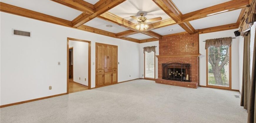 7648 N Lucerne Court, Kansas City, MO 64151