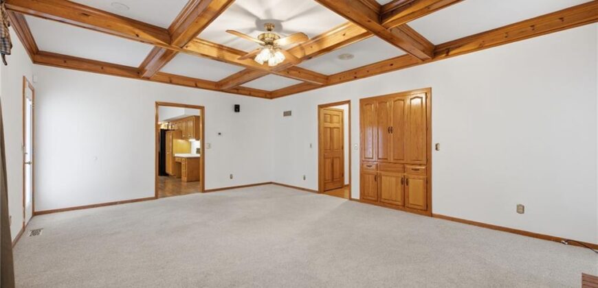 7648 N Lucerne Court, Kansas City, MO 64151