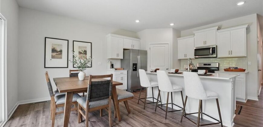 208 Lake Meadows Drive, Smithville, MO 64089