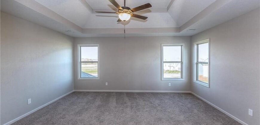8977 NE 99th Street, Kansas City, MO 64157