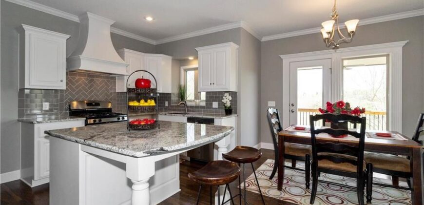 8977 NE 99th Street, Kansas City, MO 64157