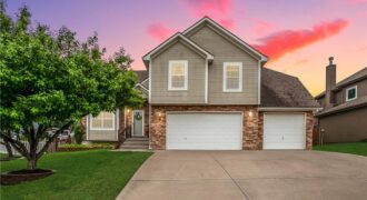 18109 Guinevere Court, Smithville, MO 64089