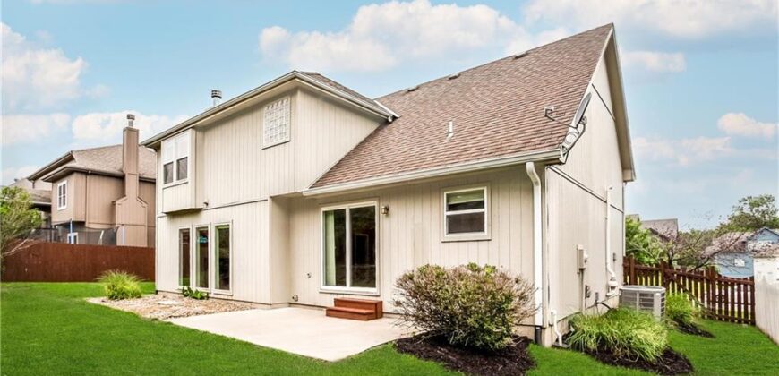 18109 Guinevere Court, Smithville, MO 64089