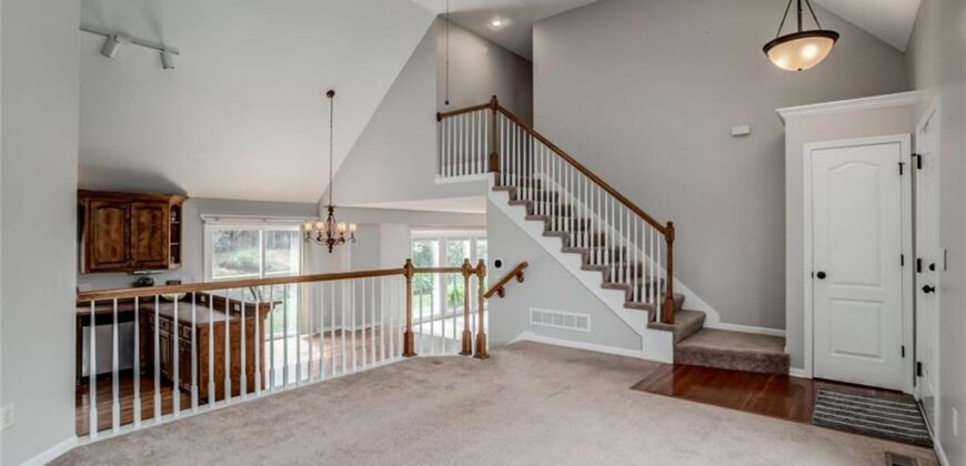 18109 Guinevere Court, Smithville, MO 64089