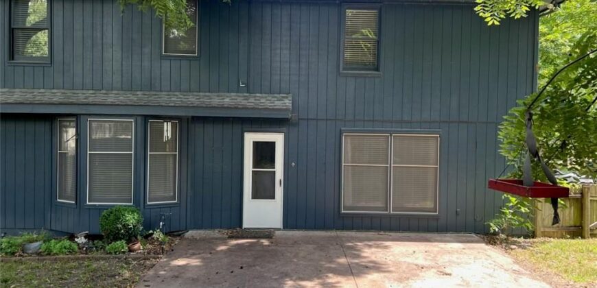 7130 N Woodland Avenue, Gladstone, MO 64118