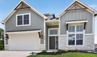 16268 Giorgia Street, Parkville, MO 64152